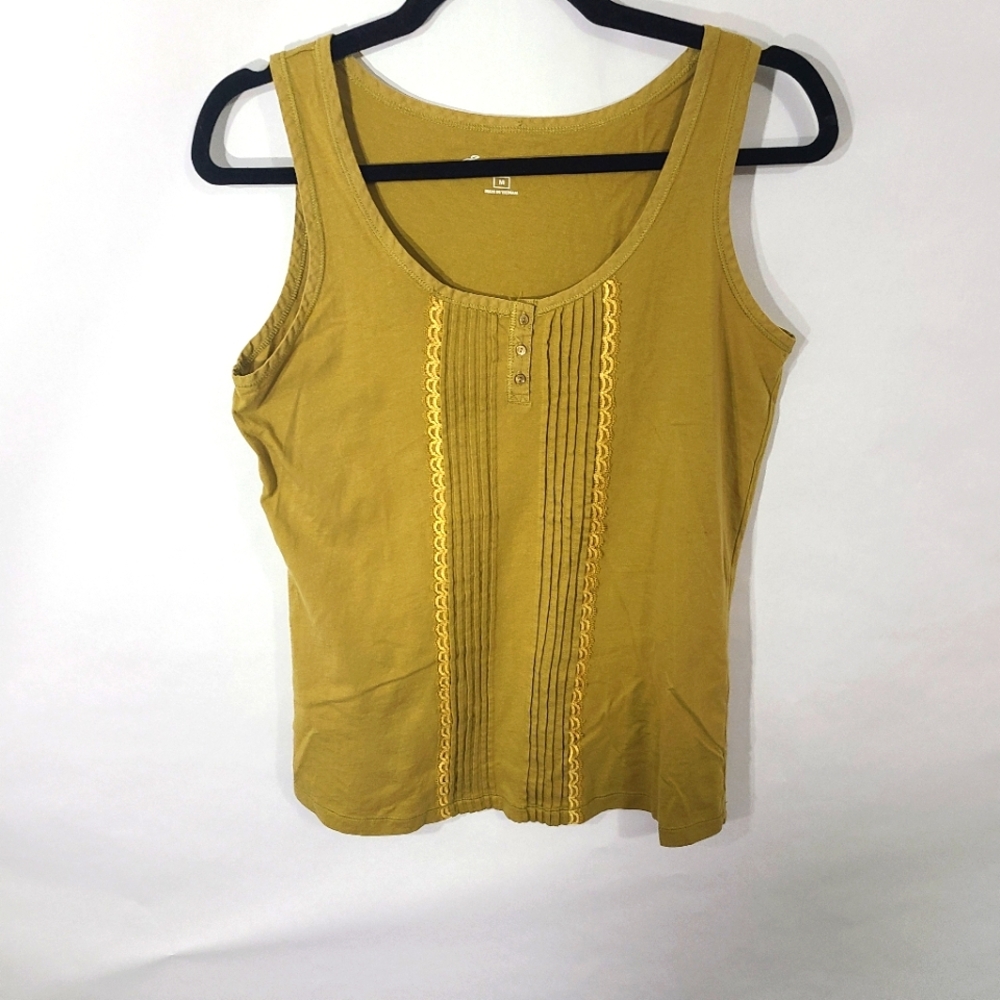 Eddie Bauer Women's Size Medium M Mustard Tank with Buttons and‎ Lace Sleeveless